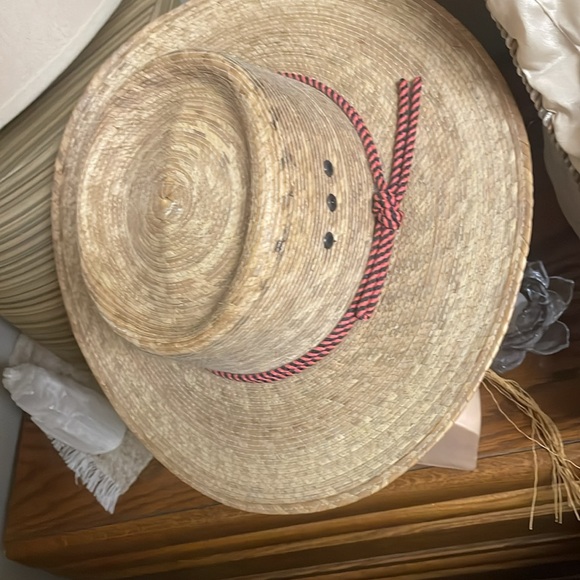 MEN or Women's - 56cm circumference sunhat. - Picture 3 of 8
